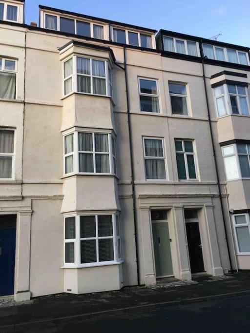 Tidesreach Filey, Sleeps 13, Close To Beach Buitenkant foto