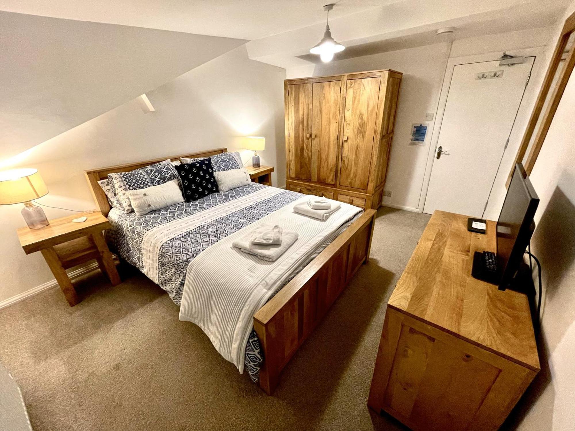 Tidesreach Filey, Sleeps 13, Close To Beach Buitenkant foto
